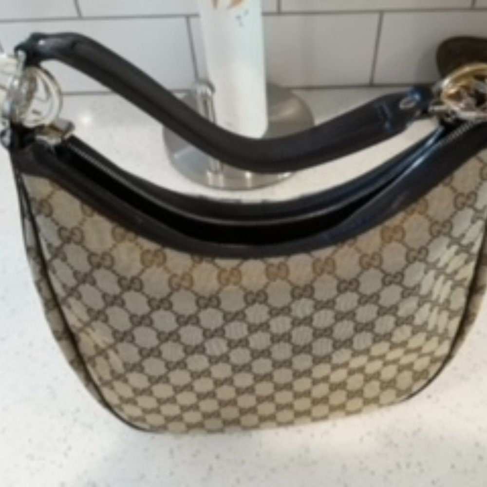 Authentic Gucci Hobo, Like New